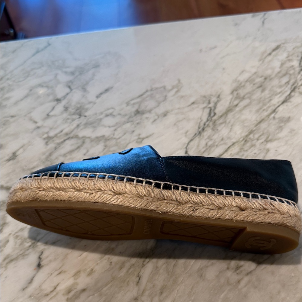 CHANEL Black Espadrilles with Logo - Picture 3 of 3
